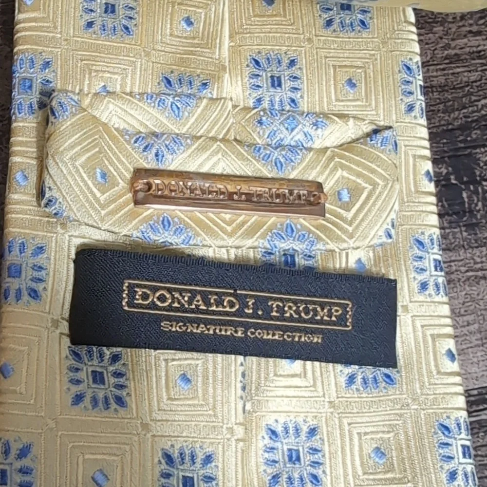 Donald Trump 62 long